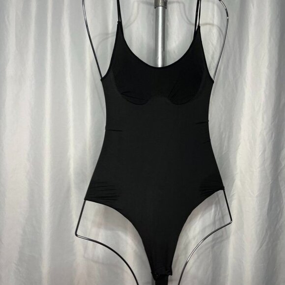 SKIMS Fits Everybody Scoop Neck Thong Bodysuit | Onyx | Size S - Picture 2 of 5